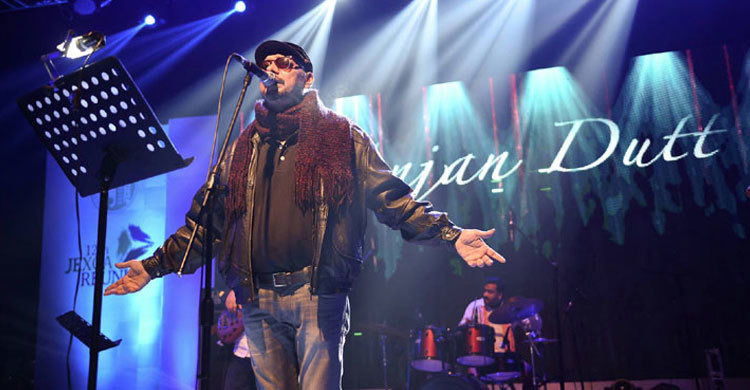 আজ ঢাকায় গাইবেন অঞ্জন দত্ত