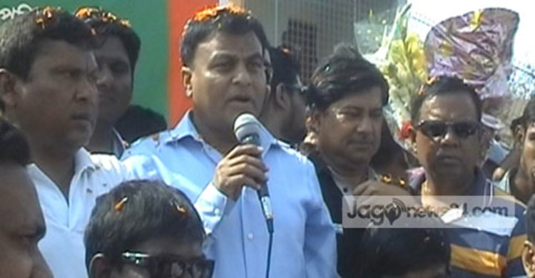 পাবনায় ক্রিকেট বোর্ড টুর্নামেন্ট কমিটির চেয়ারম্যানকে গণসংবর্ধনা 