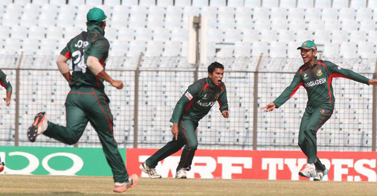 টস হেরে ফিল্ডিংয়ে বাংলাদেশ