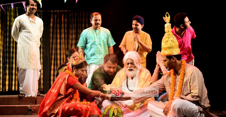 মহিলা সমিতিতে মঞ্চস্থ হলো বদনাম