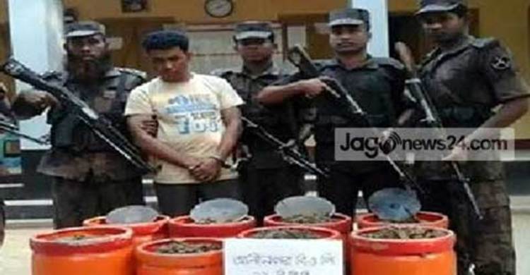 ব্রাহ্মণবাড়িয়ায় গাঁজা ও গ্যাস সিলিন্ডারসহ যুবক আটক