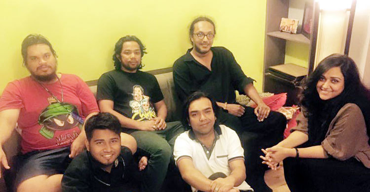 চিরকুটের আয়োজনে গাইলেন পান্থ কানাই