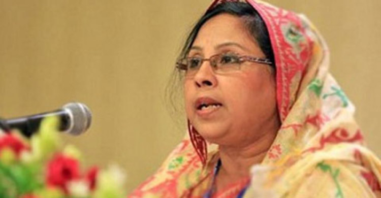 নিজের উপার্জিত অর্থও খরচ করতে পারে না নারীরা : চুমকি