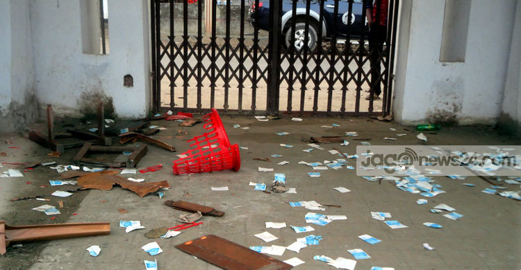 কুমিল্লার ময়নামতি জাদুঘরে ভাঙচুর, আহত ১০