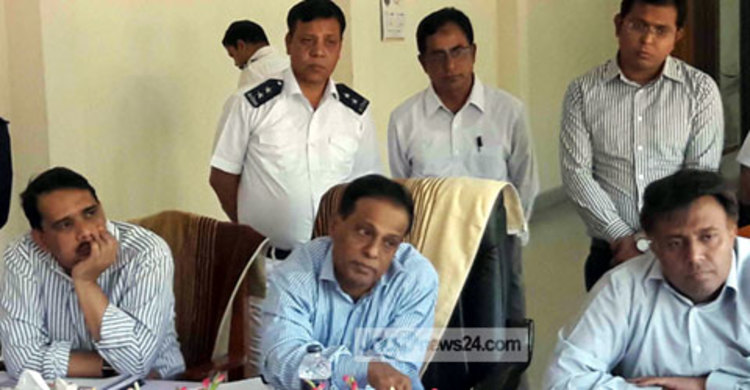 হিলি স্থলবন্দর পরিদর্শন করলেন এনবিআর সদস্য ফরিদ উদ্দিন