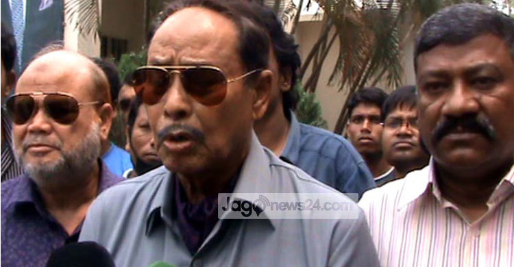 দেশে গণতন্ত্র নামে আছে কাজে নেই : এরশাদ