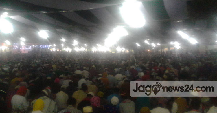 আখেরি মোনাজাতের মধ্য দিয়ে শেষ হলো ওরস শরীফ