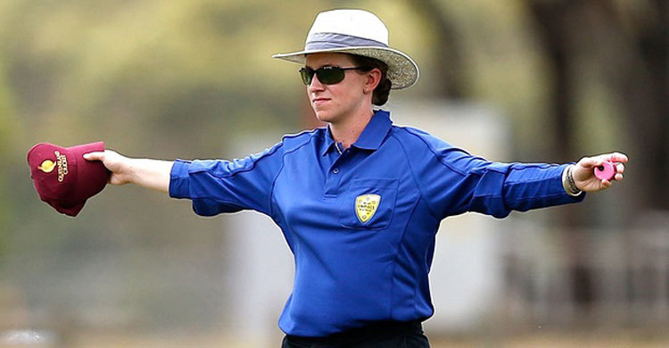 বিশ্বকাপে নারী আম্পায়ার