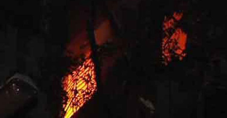 বনানীতে গ্যাসের আগুনে দগ্ধ ৩, আহত ২০