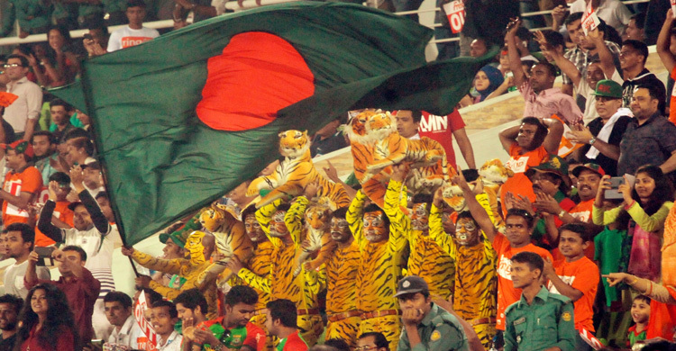 আবেগের জোয়ারে ভাসছে বাংলাদেশ