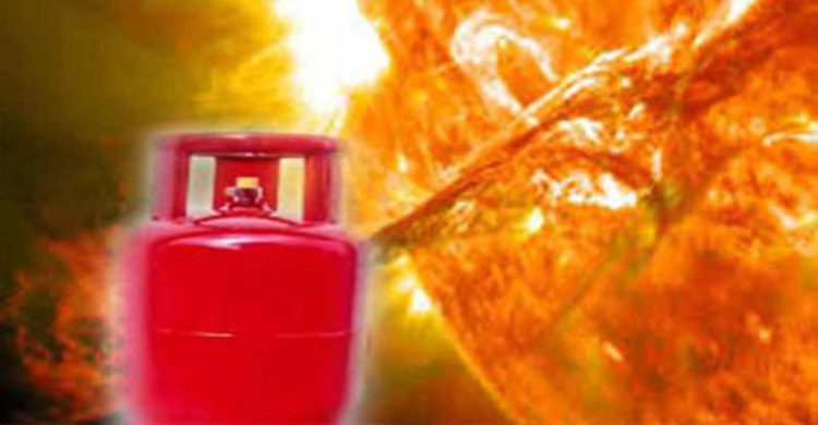 পুলিশ স্মৃতি স্কুলে সিলিন্ডার বিস্ফোরণ : দগ্ধ ২