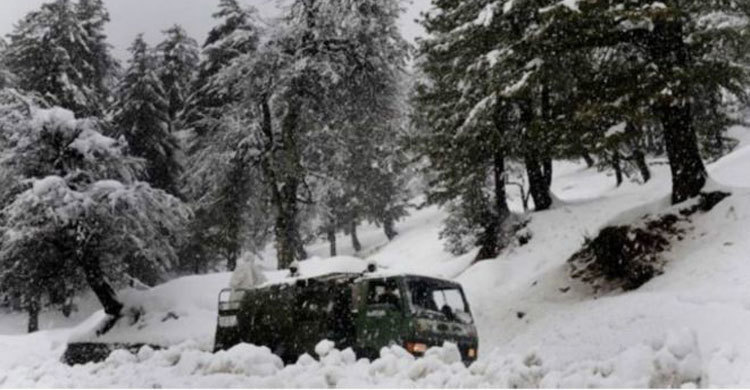 ছয়দিন পর হিমবাহ থেকে ভারতীয় সেনাকে জীবিত উদ্ধার
