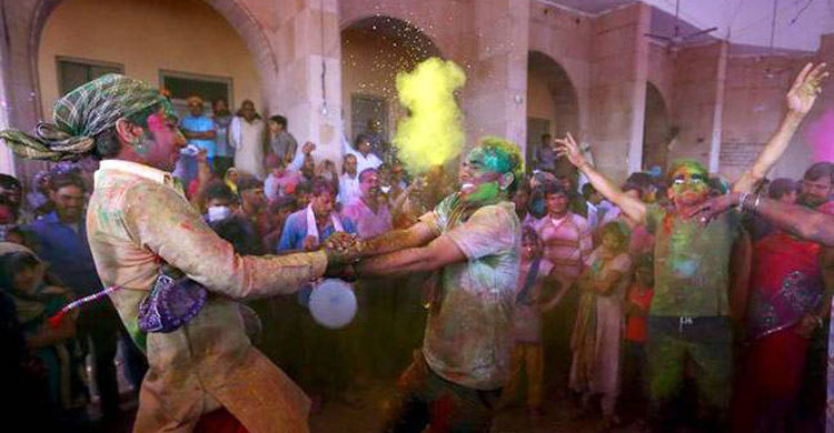 হোলি উপলক্ষে সিন্ধু প্রদেশে সরকারি ছুটি ঘোষণা