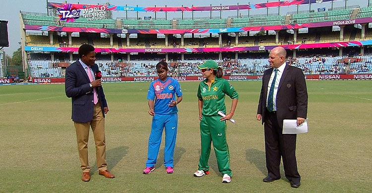 টস হেরে ব্যাট করছে ভারত