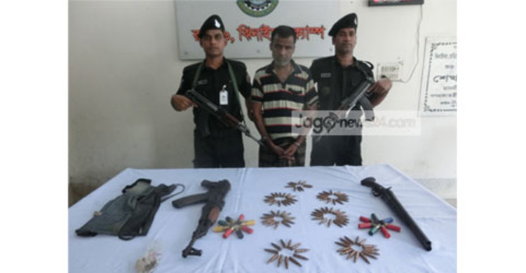 শৈলকুপায় শীর্ষ চরমপন্থি ক্যাডার গ্রেফতার