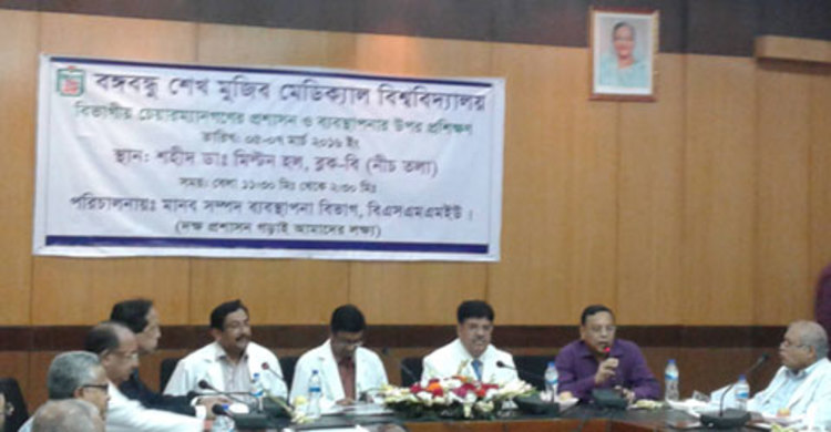 চেয়ারম্যানদের প্রশাসনিক কার্যক্রম পরিচালনায় দুর্বলতা রয়েছে