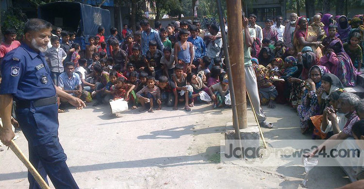 লক্ষ্মীপুরে এক ট্রাক জাটকা জব্দ 