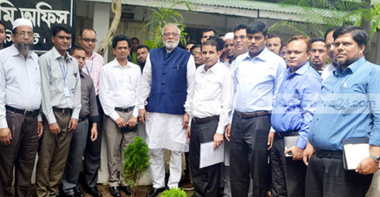 কর্মকর্তাদের আরও দায়িত্বশীল হওয়ার আহ্বান ভূমিমন্ত্রীর