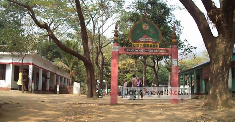 সুনামগঞ্জে মাজারের নামে চলছে লুটপাটের মহোৎসব