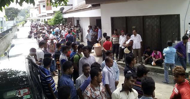 মালয়েশিয়ায় এমআরপি নিয়ে প্রবাসীদের ভোগান্তি