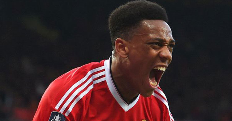 মার্শালের গোলে ম্যানইউ`র স্বস্তি