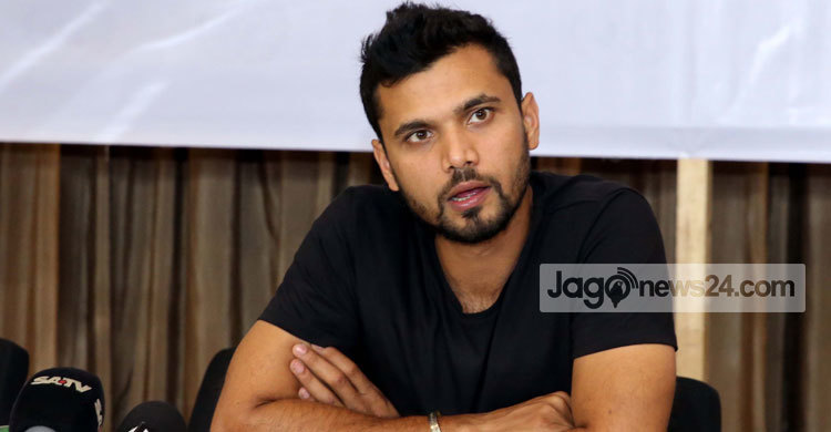 অবসরের গুঞ্জন উড়িয়ে দিলেন মাশরাফি