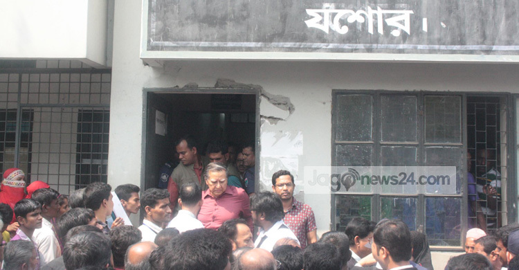 যশোরে জামিন পেলেন মাহফুজ আনাম