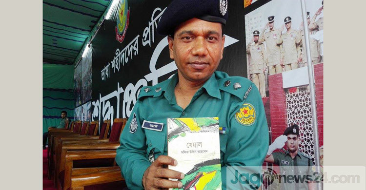 কাজের মাঝেও কবিতায় খেয়ালি মন ডিসির