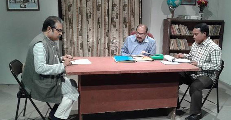 ফরিদুর রেজা সাগরের গল্পে একের ভেতর দুই