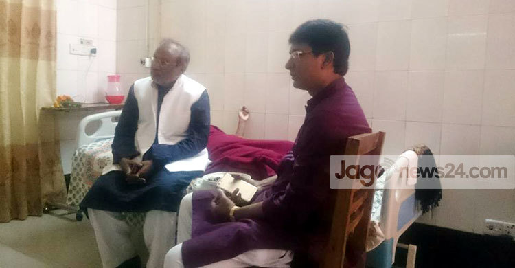 ক্রীড়া প্রতিমন্ত্রীর মেয়েকে দেখতে পঙ্গু হাসপাতালে এমপি শিমুল