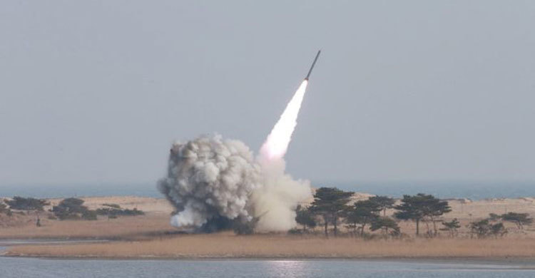 অাবারো দূরপাল্লার ক্ষেপণাস্ত্র নিক্ষেপ করেছে উ. কোরিয়া