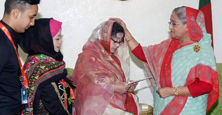 অভিনেতা ফরিদ আলীর পাশে দাঁড়ালেন প্রধানমন্ত্রী 