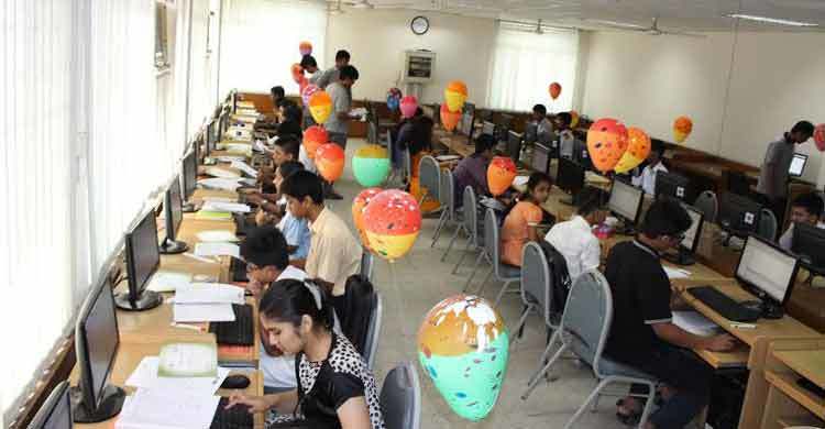 প্রোগ্রামিংয়ে মেতেছে সারাদেশের শিক্ষার্থীরা