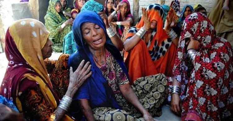 হোলিতে সস্তা মদ : পাকিস্তানে নারীসহ ২৪ জনের মৃত্যু