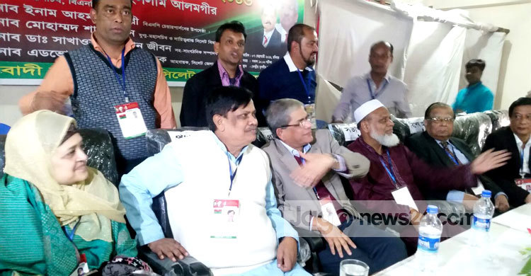 সরকার বিচার বিভাগকে নিয়ন্ত্রণের চেষ্টা করছে : ফখরুল