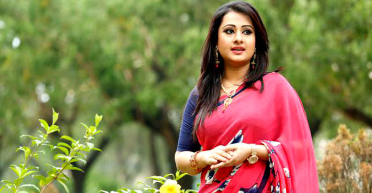 ক্যান্ডি ক্রাশে পূর্ণিমার আসক্তি!