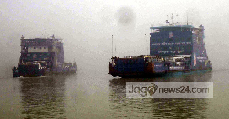 দৌলতদিয়া-পাটুরিয়ায় ফেরি চলাচল শুরু