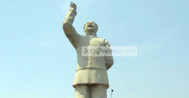 রাজবাড়ীতে বঙ্গবন্ধুর ভাস্কর্যের উদ্বোধন