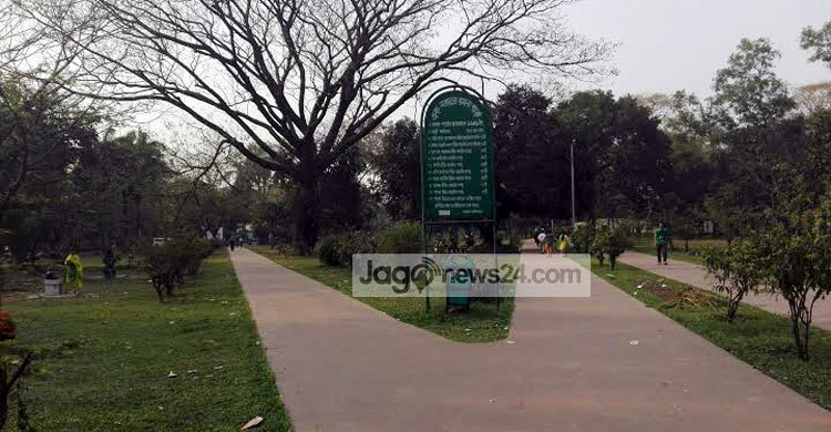রমনা পার্কের সৌন্দর্য রক্ষায় পদক্ষেপ জরুরি
