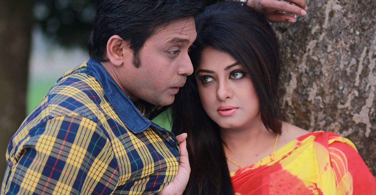 রাত্রীর যাত্রীর শুটিংয়ে মিলন-মৌসুমী