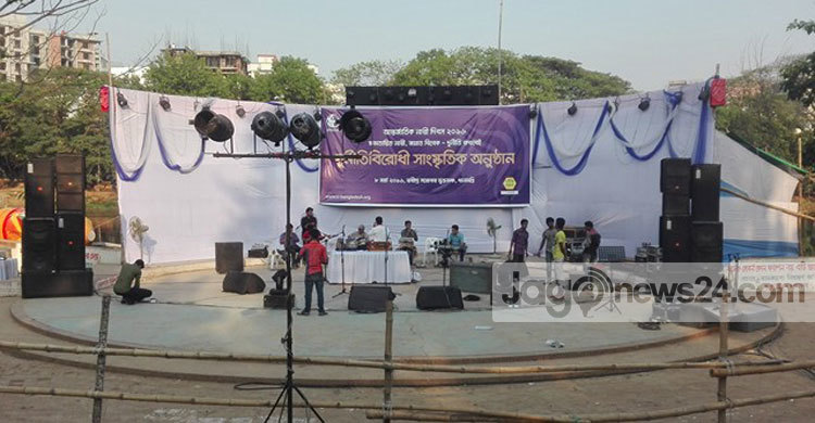 প্রস্তুত রবীন্দ্র সরোবর মুক্তমঞ্চ