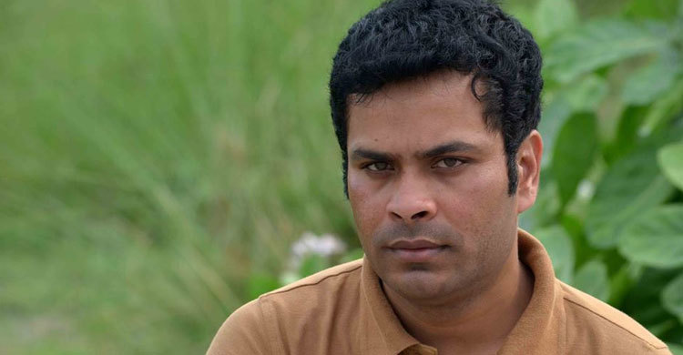 চলচ্চিত্র পরিচালক রয়েল খানের মায়ের মৃত্যু 