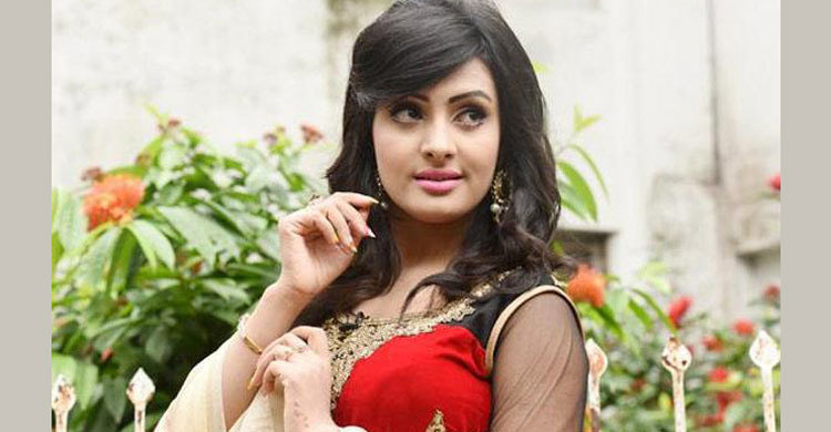 আলাপে চিত্রনায়িকা নিঝুম রুবিনা