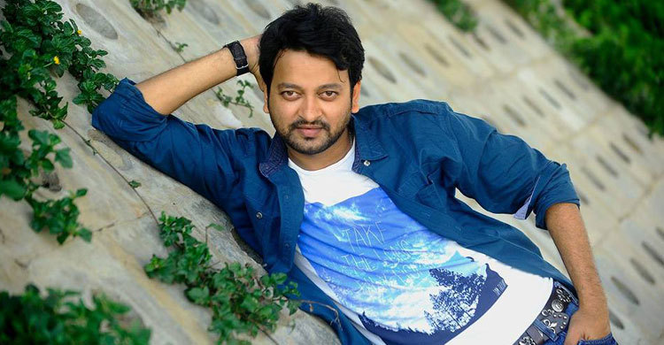 সাইমনের আরো একটি মন!