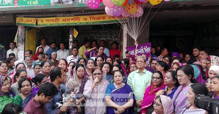 স্বৈরতন্ত্র দুঃশাসনের মধ্যে নারী দিবস পালন করছি : সেলিমা রহমান