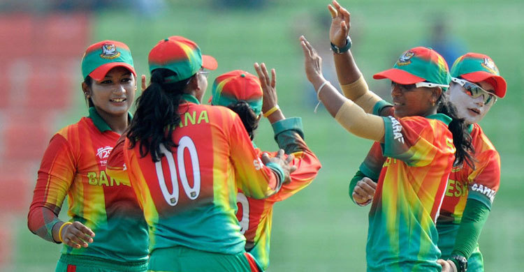 ইংল্যান্ড শিবিরে জাহানারার আঘাত 