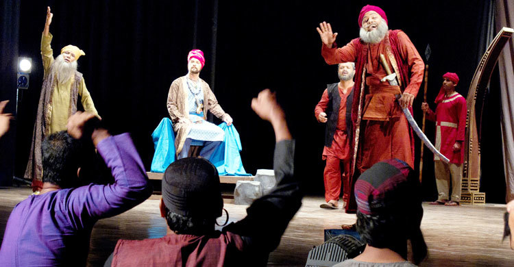 ৬ বছর পর মহিলা সমিতি মঞ্চে শেষ সংলাপ