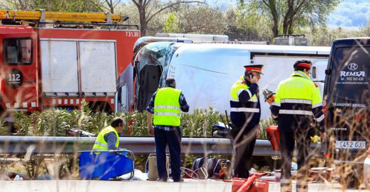 স্পেনে বাস দুর্ঘটনায় ১৩ শিক্ষার্থী নিহত