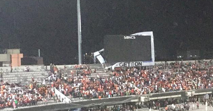 ভেঙে পড়েছে শের-ই বাংলার জায়ান্ট স্ক্রিন!