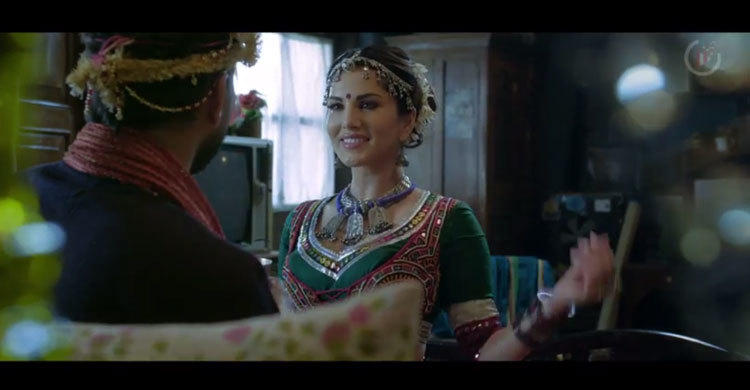 সানি লিওনের আলোচিত এগারো মিনিট! (ভিডিও)